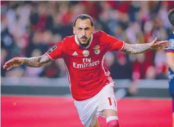  ??  ?? Mitroglou garante que não vai levantar voo da Luz rumo à China