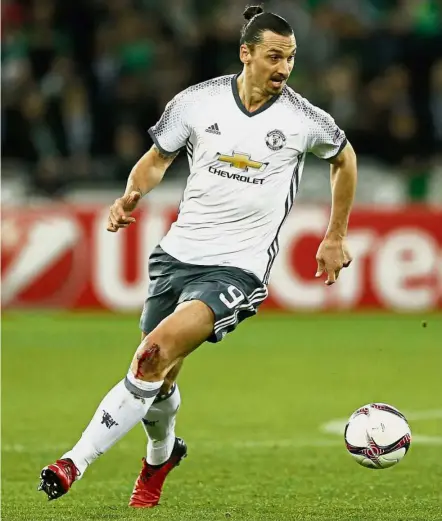  ?? — Reuters ?? Formidable striker: Manchester United’s Zlatan Ibrahimovi­c in action during the Europa League last 32 second leg against St Etienne at the Geoffroy Guichard Stadium on Wednesday.