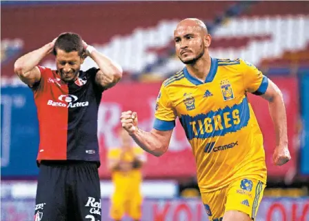  ?? MEXSPORT ?? Carlos González celebra su gol ante el Atlas, en la Jornada 3 del “Guard1anes 2021”.