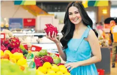  ??  ?? n Besides her beautiful family, this celebrity homemaker loves all things fresh.