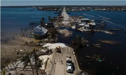  ?? Photograph: Ricardo Arduengo/AFP/Getty ?? The aftermath of Hurricane Ian in Matlacha, Florida. More than 1,900 people had been rescued throughout the state by Monday night, authoritie­s said.