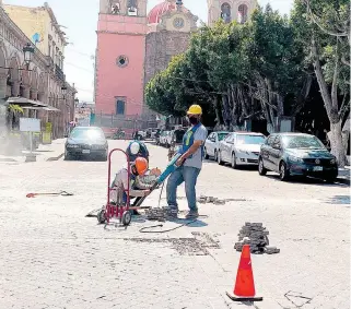  ?? FOTO: CORTESÍA ?? Se repara
el pórfido dañado en varias calles./