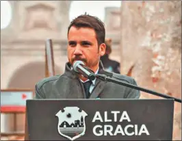  ?? ?? TORRES. Pese a la neutralida­d aparente, el intendente de Alta Gracia fue el primero en expresar su apoyo a Sergio Massa.