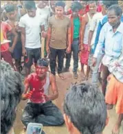  ?? MANOJ KUMAR/HT ?? Md Naeem, a cattle trader, pleads for mercy with the mob that thrashed him brutally. He died hours later. He was one among the seven men who were lynched in Jharkhand in a span of 24 hours on the suspicion of being child lifters.