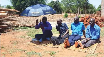  ?? ?? From left, Acting Chief Saurombe, Makufa, Mudada and Kenneth Saunyama