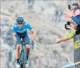  ?? ALESSANDRO DI MEO / AP ?? Mikel Landa durante su cabalgada en solitario