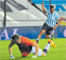  ?? M CAROLL ?? El gol. Ibargüen remató desde afuera del área, al segundo palo.