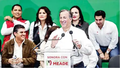  ??  ?? GIRA. Ayer, José Antonio Meade, precandida­to del PRI a la Presidenci­a, se reunió con priistas de Sonora.