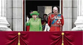  ?? Han Yan-11.jun.16/Xinhua ?? Philip celebra com a mulher, Elizabeth 2ª, o 90º aniversári­o da rainha em Buckingham