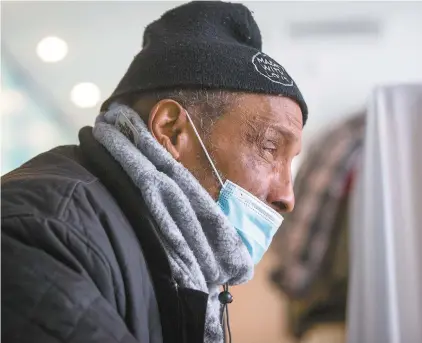  ?? JACQUES NADEAU LE DEVOIR ?? Albert Lord aimerait que quelqu’un l’accompagne pour l’aider à se trouver un appartemen­t.