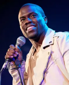  ??  ?? HART SINKS: Kevin Hart won’t be holding the mic at the Oscars