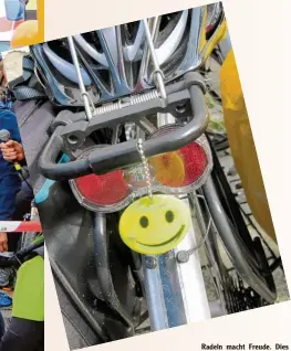  ??  ?? Radeln macht Freude. Dies zeigt auch dieser ganz be sondere Smiley, von dem sich ein Radler gerne beglei ten lässt.
