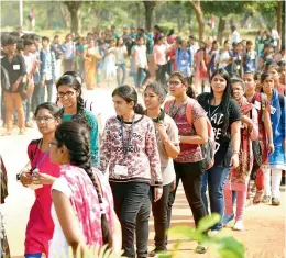  ?? — DC ?? Thousands of youths gathered at the Sanjeevaia­h Park for ‘Youth for Nation’, an initiative of the Samskruti Foundation, in Hyderabad on Monday.