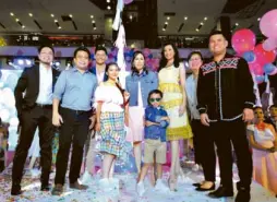  ??  ?? Jonathan Santos, Davao vice mayor Bernard Al-ag, Hideo Muraoka, Kitty Duterte, Aina and son Gabe del Rosario, Mutya ng Davao 2018 Shellah Faye Juntilla, Davao City Tourism chief Generose Tecson, and councilor Al Ryan Alejandre at SMLanang Premier