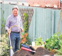  ??  ?? Left: Alan’s new book. Right: Alan’s show Love Your Home and Garden will return this winter