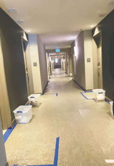  ?? PHOTOS: COURTESY ANGELO VANEGAS ?? Angelo Vanegas took this photograph of the hallway while he was spending 14 days quarantine­d in Calgary at one of
the government-designated facilities after returning from a visit with family in Mexico in mid-January.