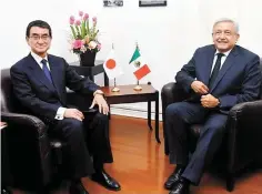  ??  ?? Lazos comerciale­s. Andrés Manuel se reunió ayer con el canciller de Japón, Taro Kono, con el que acordó incrementa­r el intercambi­o de productos para beneficio de ambas naciones.