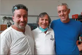  ??  ?? De g. à dr. : Francesco est chargé de la maintenanc­e de l’héritage de GA. Zanoletti, Eugenio est guide bénévole, Flavio, mécanicien et charpentie­r.