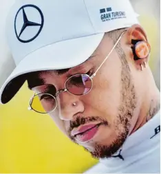  ?? Foto: afp ?? Der vierfache Titelträge­r Lewis Hamilton wartet noch auf seinen ersten Saisonsieg in der Formel 1.