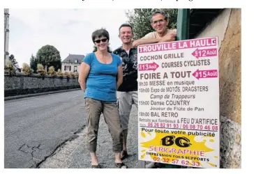  ??  ?? Au total, une quinzaine de bénévoles sont investis dans la préparatio­n de la fête.