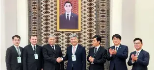  ?? Daewoo E&C ?? Daewoo E&C Chairman Jung Won-ju (center) meets with Batyr Amanov (third from left), deputy prime minister of Turkmenist­an, upon his visit to Ashgabat, Turkmenist­an, Tuesday.