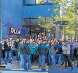  ?? MARCELO SILVESTRO ?? OTRO PARTIDO. Moyano, hombre fuerte de los gremios, en medio del conflicto en el correo OCA.