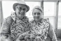  ?? CONTRIBUTE­D ?? Whit Fraser and Mary Simon, Canada's newly appointed Governor General, enjoyed a feed of lobsters in Caribou River, N.S.