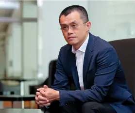  ?? ?? La mayor parte de las ganancias de Bankman-fried fueron directamen­te a… uno de sus principale­s competidor­es. A fines de 2019, Binance —el intercambi­o de criptomone­das dirigido por el multimillo­nario Changpeng Zhao, conocido como “CZ” (arriba)— inyectó cerca de US$ 70 millones a FTX. En julio, Bankman-fried compró la participac­ión accionaria de CZ por US$ 2.300 millones. No es de extrañar que sigan “siendo amigos”. Amigos-enemigos