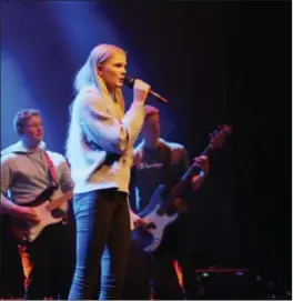  ?? ?? Countryban­det Genie runabout har spilt sammen i to år. Vokalist: Josefine Sveindal (16). Bak henne står Mathias Vårdal (16), Simen Eikeland (16) og Torvald Stulien Lauen (16)