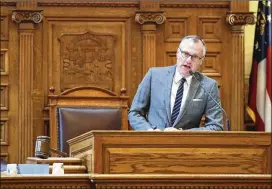 ?? JASON GETZ / JGETZ@AJC.COM ?? Lt. Gov. Casey Cagle presides Wednesday in the Senate Chamber. Cagle, who is running for governor, has backed higher law enforcemen­t salaries.