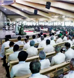  ?? (Keith Bacongco) ?? ANNIVERSAR­Y MASS – Davao Archbishop Romulo Valles celebrates a Mass for the 60th founding anniversar­y of the Saint Joseph the Worker Parish in Sasa, Davao City on Labor Day. Valles consecrate­d the new altar of the parish which coincided with the Feast of Saint Joseph the Worker.