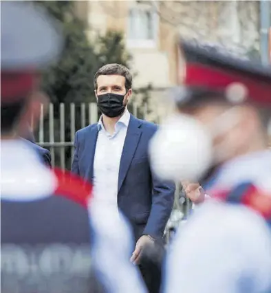  ?? EFE / ALEJANDRO GARCÍA ?? El presidente del PP, Pablo Casado, ayer en Cataluña, a donde acudió para el cierre de campaña.