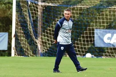  ?? Gustavo Oliveira/Londrina Esporte Clube ?? “Tenho uma história bonita aqui, onde comecei como jogador e praticamen­te encerrei a carreira”, lembrou o treinador