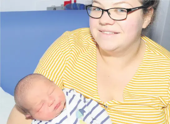  ??  ?? New arrival
Coltness mum Shona Hill with new son Rory Lee born on September 30 at 7.47pm weighing 8lbs