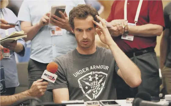  ??  ?? 2 Andy Murray is surrounded by journalist­s ahead of his appearance at the first Masters 1000 event of the season at Indian Wells in the California­n desert, a competitio­n in which he’s previously failed to shine.