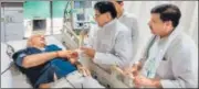  ?? PTI ?? SP leader Ram Gopal Yadav and AAP MP Sanjay Singh visit Delhi deputy CM Manish Sisodia at LNJP Hospital on Monday.