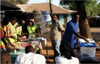  ?? DR ?? Guineenses aguardam solução do contencios­o eleitoral para a posse do novo Presidente