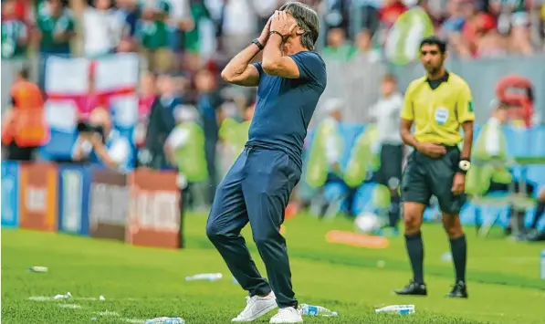  ?? Foto: Peter Schatz ?? Die Qualen eines Trainers: Joachim Löw hat sie gestern Abend beim 0:1 gegen Mexiko durchlitte­n.