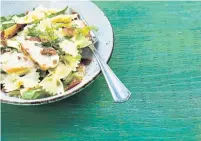  ?? RICARDO ?? This recipe combines tangy Caesar, hearty pasta and chicken.