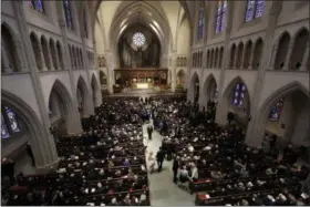  ?? DAVID J. PHILLIP — THE ASSOCIATED PRESS ?? Attendees arrive at St. Martin’s Episcopal Church for a funeral service for former first lady Barbara Bush Saturday in Houston.