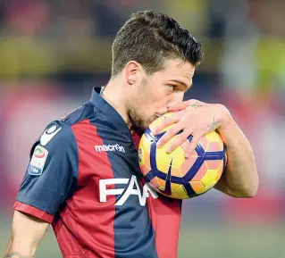  ??  ?? Amato Simone Verdi lascerà il Bologna dopo due stagioni in rossoblù e 16 gol realizzati (10 quest’anno)