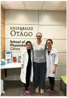  ??  ?? aIMsT Bachelor of Physiother­apy students Tan yi see (left) and Ooi Ke Li (right) with Kate Jerram of the school of Physiother­apy, Otago university, New Zealand.