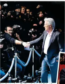  ??  ?? Beim Fototermin zu „The Dinner“zeigte sich Richard Gere umgänglich, tags davor wich er dem Red Carpet lieber aus