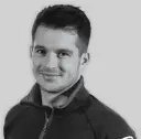  ??  ?? Head coach for the GB paratri team, Jonny Riall is focussed on a ‘performanc­e first’ approach to the Tokyo Paralympic­s