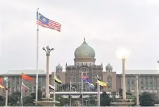  ?? — Bernama photo ?? Fundamenta­lly, Malaysia’s economy is strong, but the current political scenario would somewhat still affect investors’ sentiment albeit in the short term, experts say.