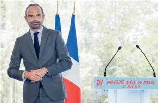  ??  ?? Le Premier ministre Edouard Philippe au Medef, qui réclame la poursuite de la baisse des charges pour les entreprise­s.