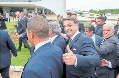  ?? AFP ?? Bolsonaro frente al Planalto esta semana, en plena escalada contra Fernández