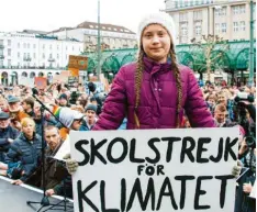  ??  ?? Foto: Bockwoldt, dpa Greta in Hamburg: Die 16-jährige Schwedin hat mit ihrem persönlich­en kleinen „Schulstrei­k für das Klima“eine weltweite Bewegung losgetrete­n.