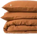  ??  ?? 3. Sove linen duvet cover in toast, from $279, from Citta.