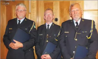  ??  ?? Eamon Breen, Billy Cremin (Quartertow­n, Mallow) and Tony O’Sullivan, members of the Cork Prison Officers Choir, pictured at the Hibernian Hotel on Saturday night.